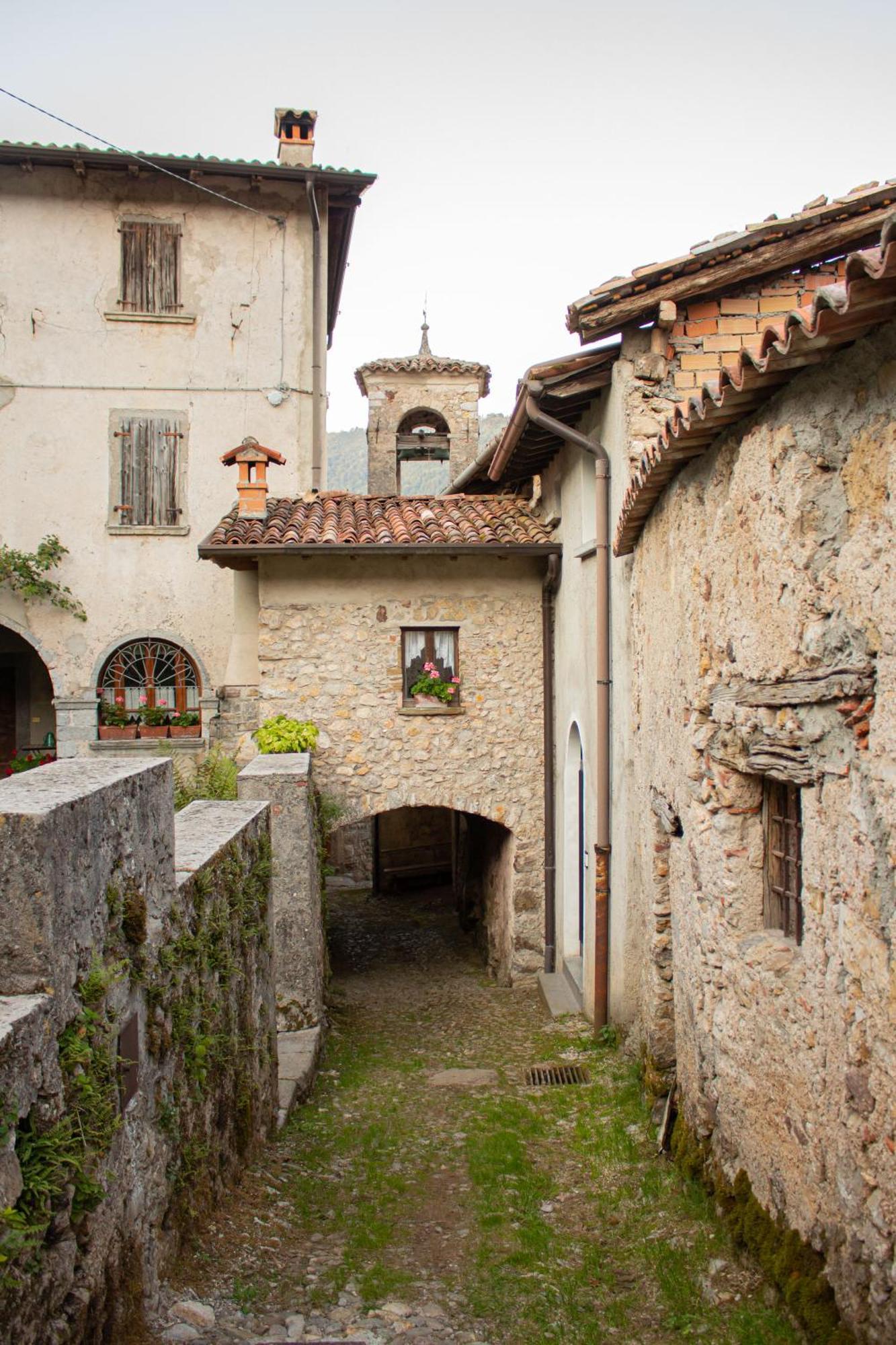 A Casa Di Gianni E Mari Bed & Breakfast Vestone Dış mekan fotoğraf