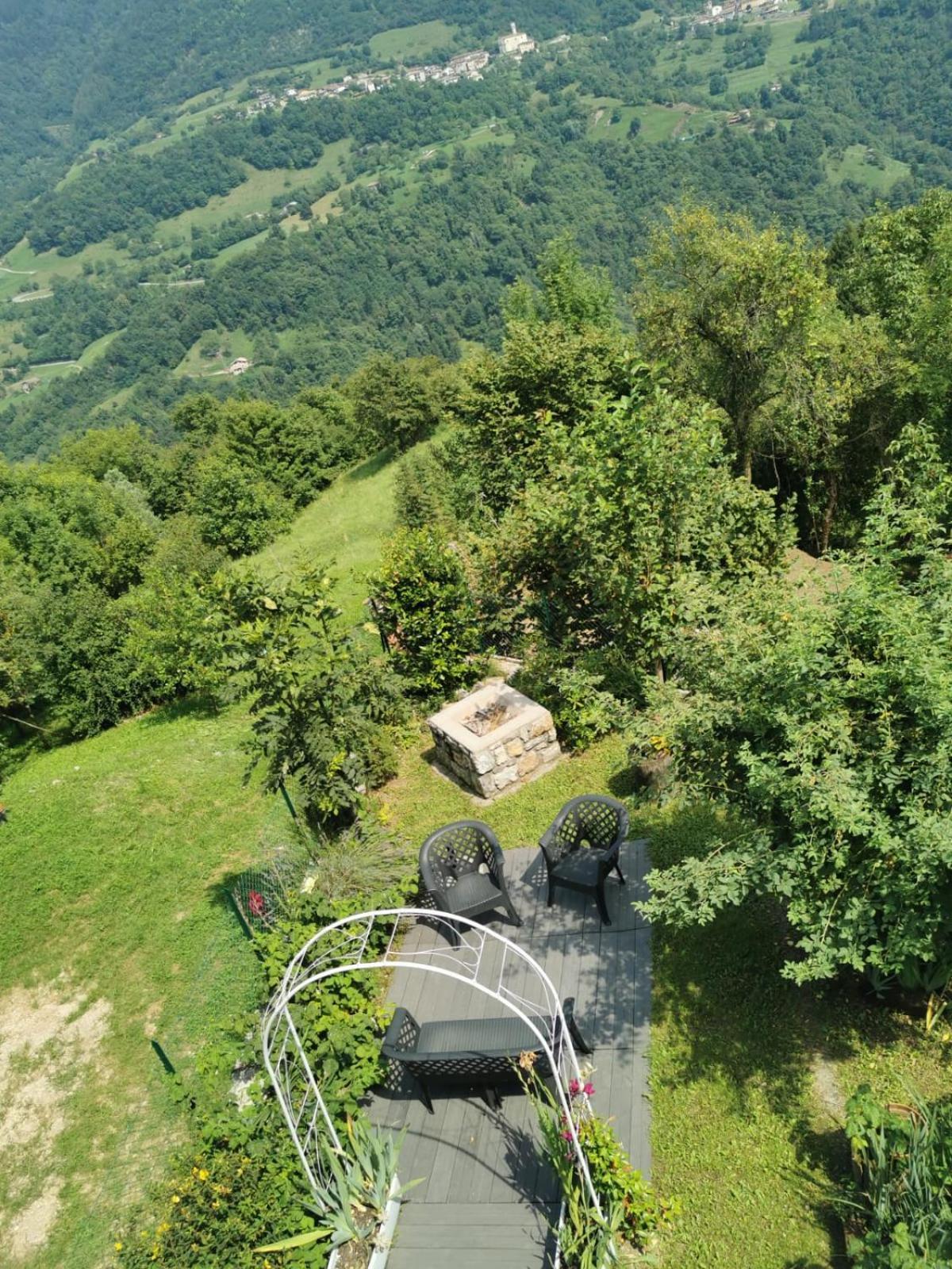 A Casa Di Gianni E Mari Bed & Breakfast Vestone Dış mekan fotoğraf