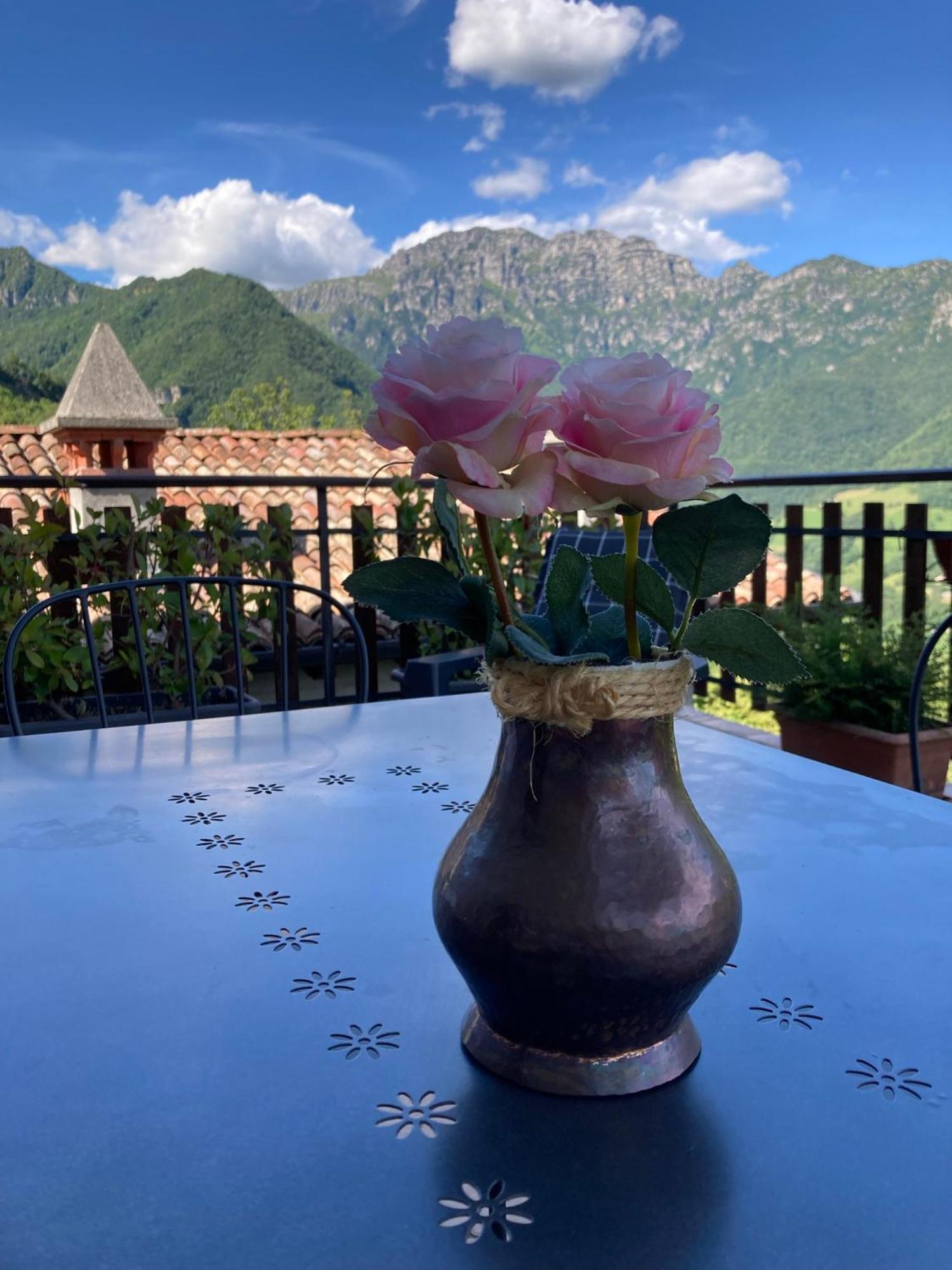 A Casa Di Gianni E Mari Bed & Breakfast Vestone Dış mekan fotoğraf