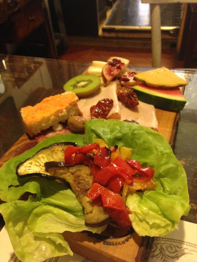 A Casa Di Gianni E Mari Bed & Breakfast Vestone Dış mekan fotoğraf