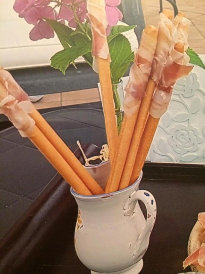 A Casa Di Gianni E Mari Bed & Breakfast Vestone Dış mekan fotoğraf
