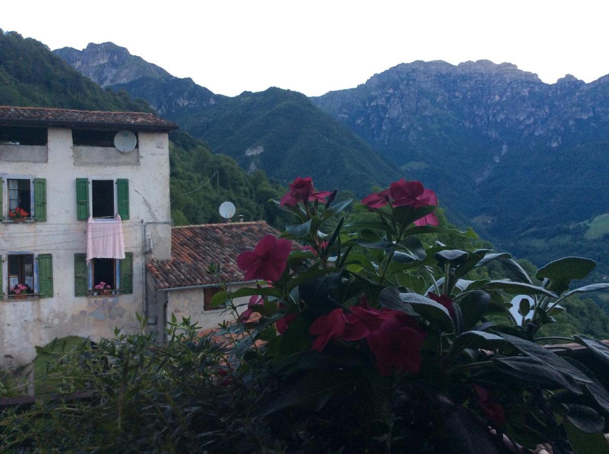 A Casa Di Gianni E Mari Bed & Breakfast Vestone Dış mekan fotoğraf